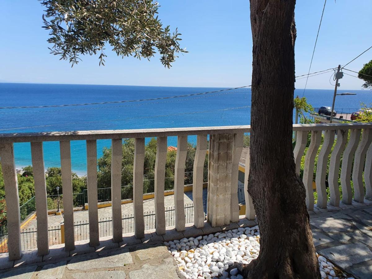 شقة Una Finestra Sul Mare Monolocale بيرغيجي المظهر الخارجي الصورة