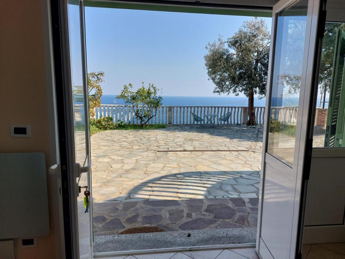 شقة Una Finestra Sul Mare Monolocale بيرغيجي المظهر الخارجي الصورة
