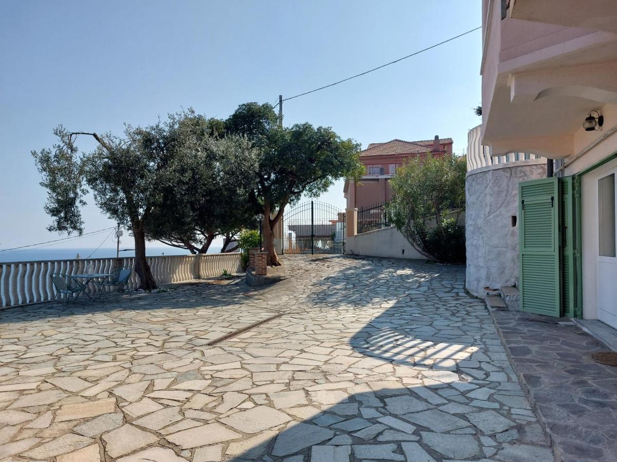 شقة Una Finestra Sul Mare Monolocale بيرغيجي المظهر الخارجي الصورة