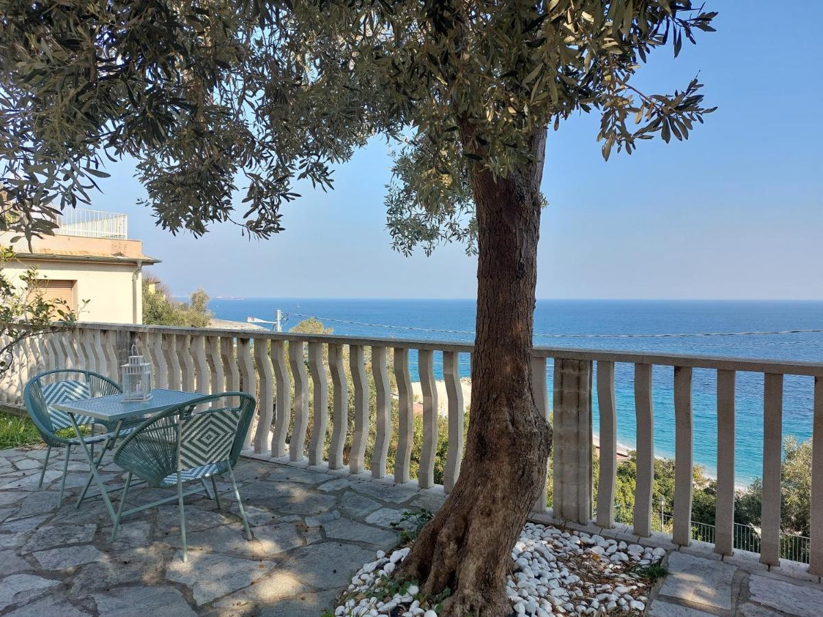 شقة Una Finestra Sul Mare Monolocale بيرغيجي المظهر الخارجي الصورة